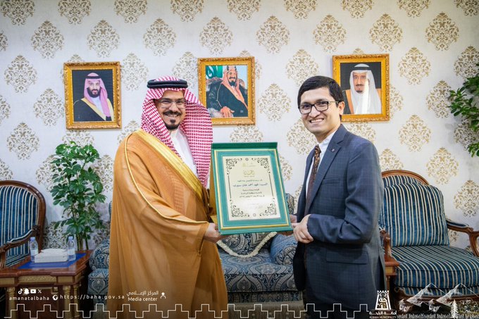 Dr. Ali Al-Sowat receives the Indian Consul General 